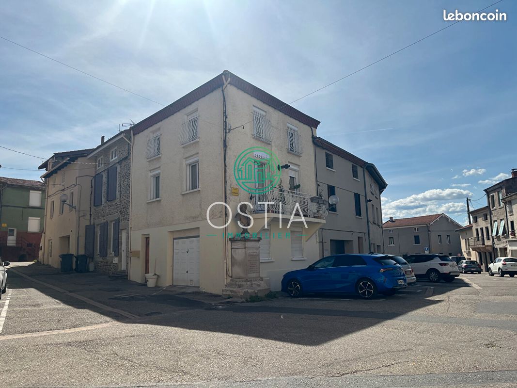 Maison 4 pièces 102 m² · à Genilac · 102 m² · 200 000 €