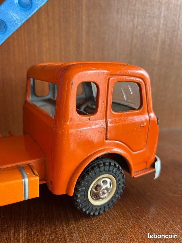 Camion grue BERLIET GAK en tôle & plastique JOUSTRA – 1960 – 505f - Collection