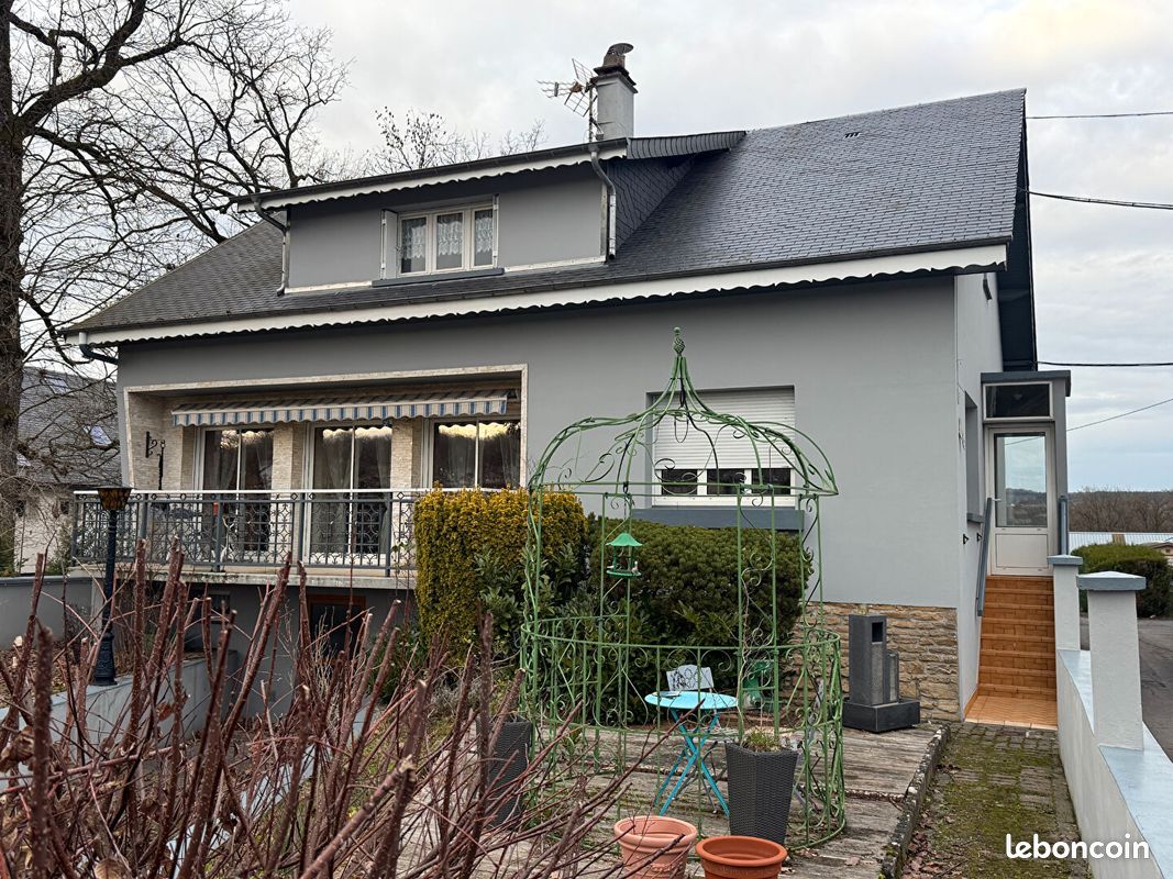 Maison 8 pièces 154 m² · à Vrigne aux Bois · 154 m² · 179 900 €