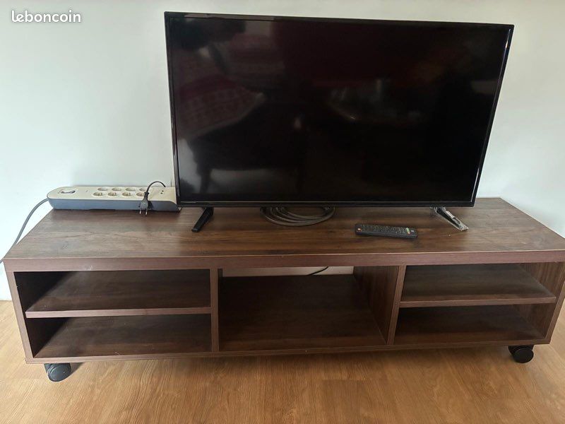Télévision, le meuble TV sera offert (image 1)