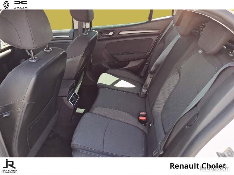 Renault Megane 1.6 E-Tech Plug-in hybrid 160ch Evolution (image 4)