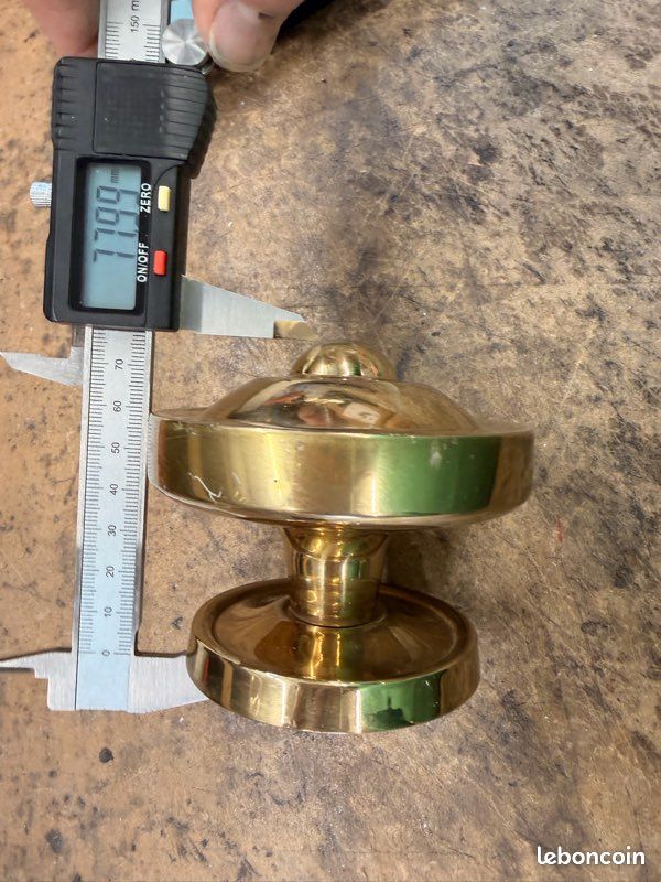 Pommeau à Boule En Laiton IBFM, Filetage Interne, Fabrication Italienne