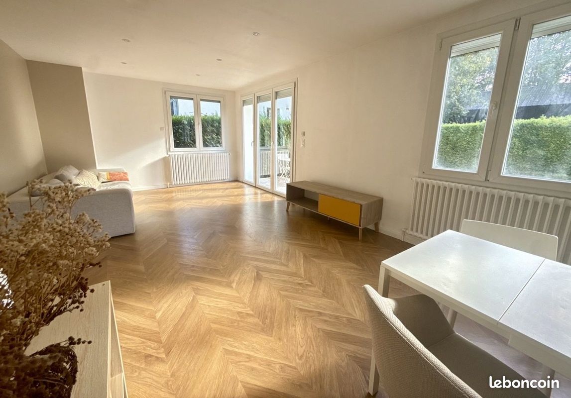 Appartement 4 pièces 74 m² · à Mantes-la-Ville · 74 m² · 1 080 €/mois