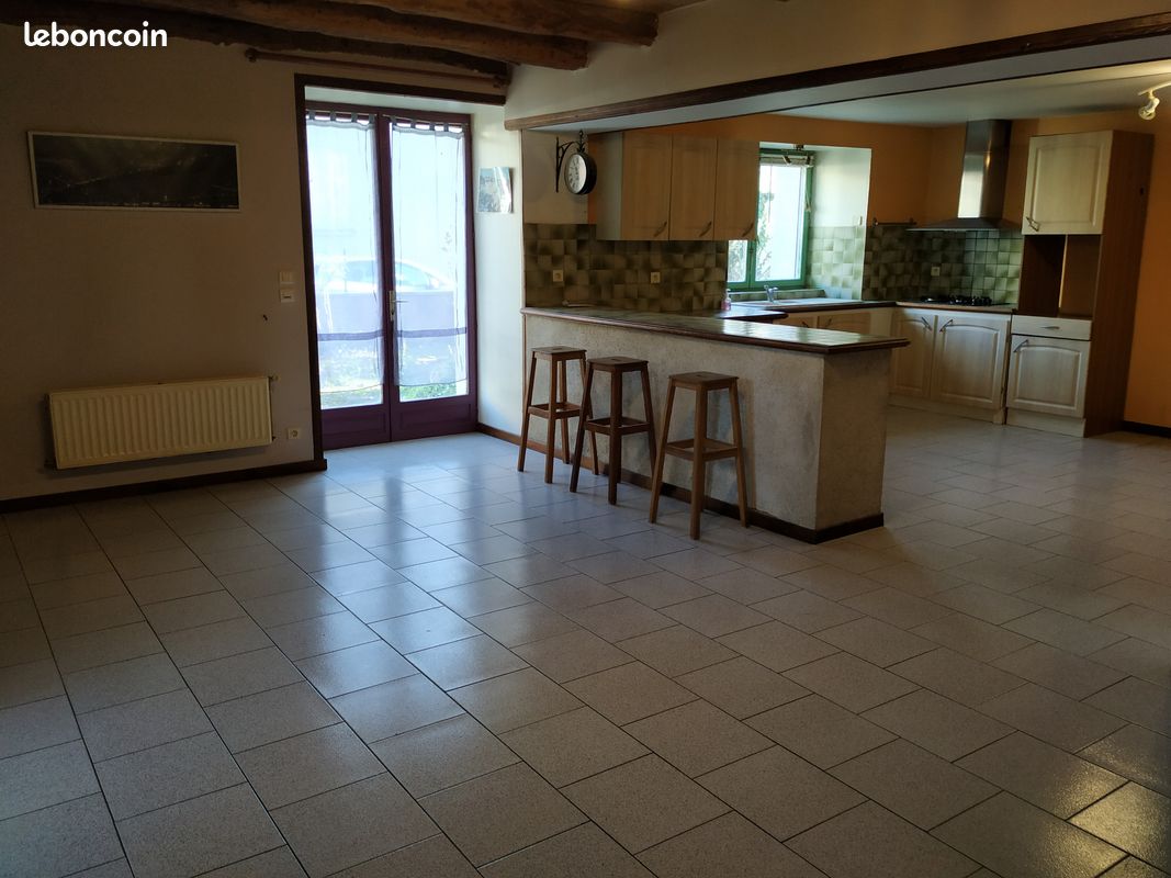 Maison de village 4 pièces 90 m² - Aigre 16140 (image principale 6)