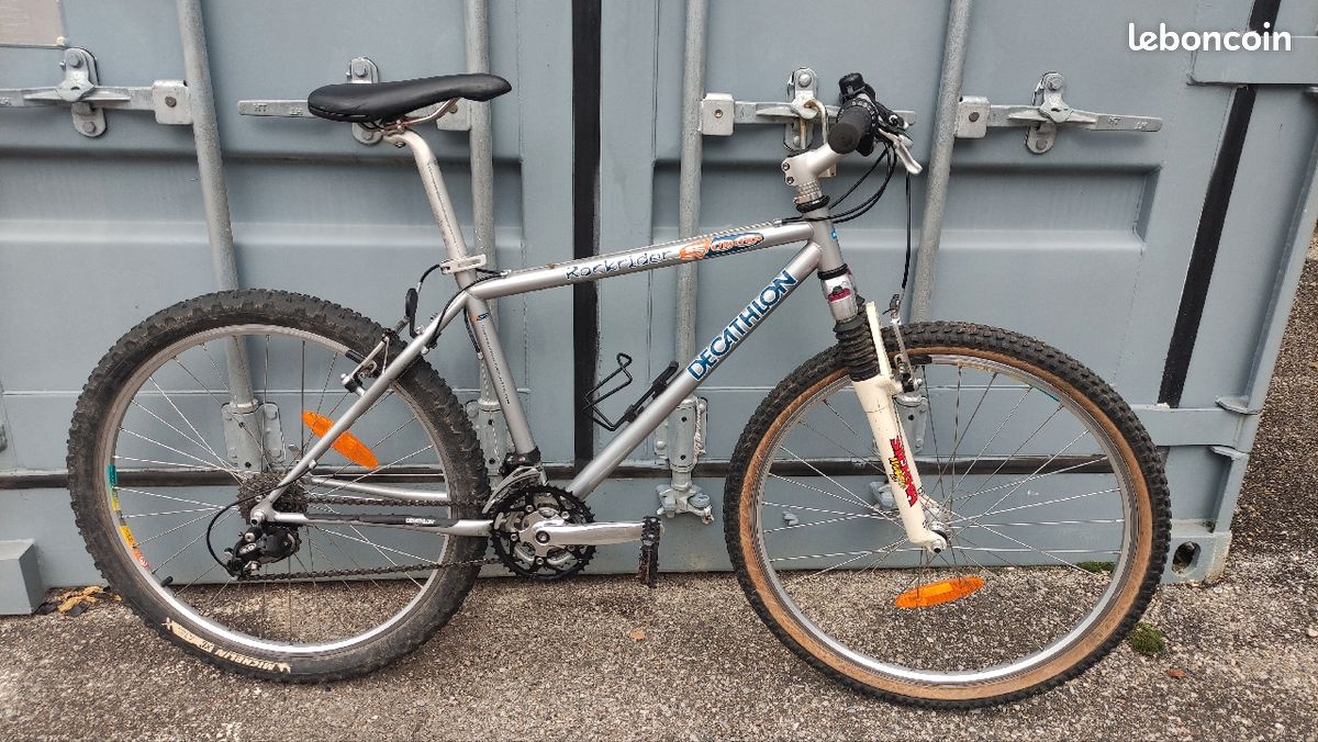 Traction 11cv Traction Miniature 18 Bidon Petrole Solido 1:18