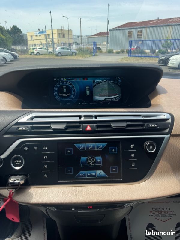 Citroën C4 Picasso 1.6 BlueHDi 115CH Exclusive S&S (image 10)