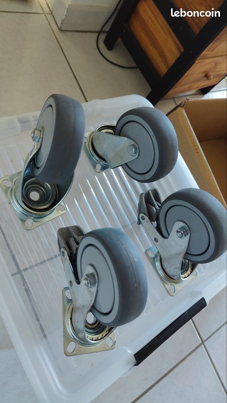 4 roues à fixer (image 1)