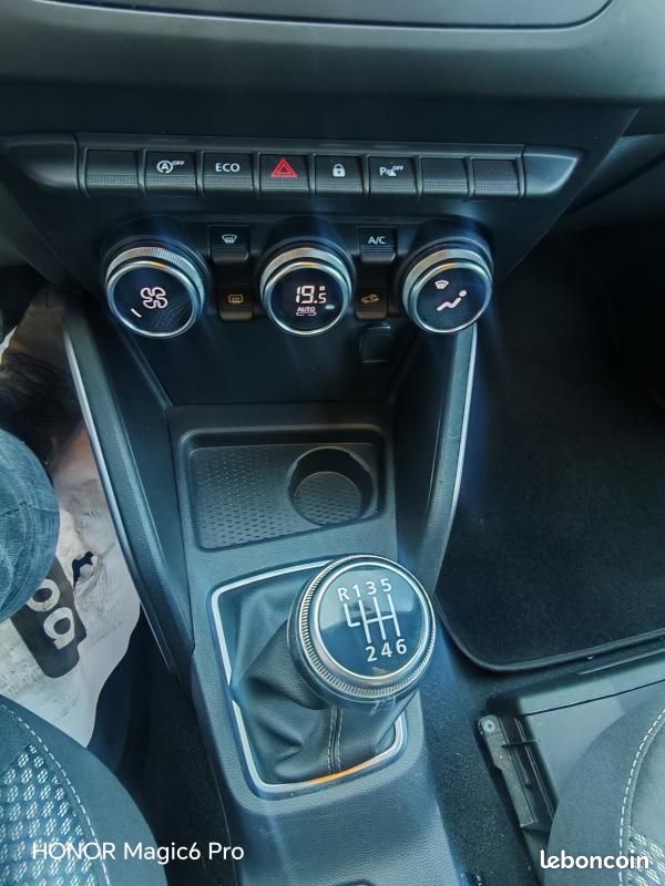 Dacia Duster 1.5 BLUE DCI 115CH PRESTIGE 4X2 (image 12)