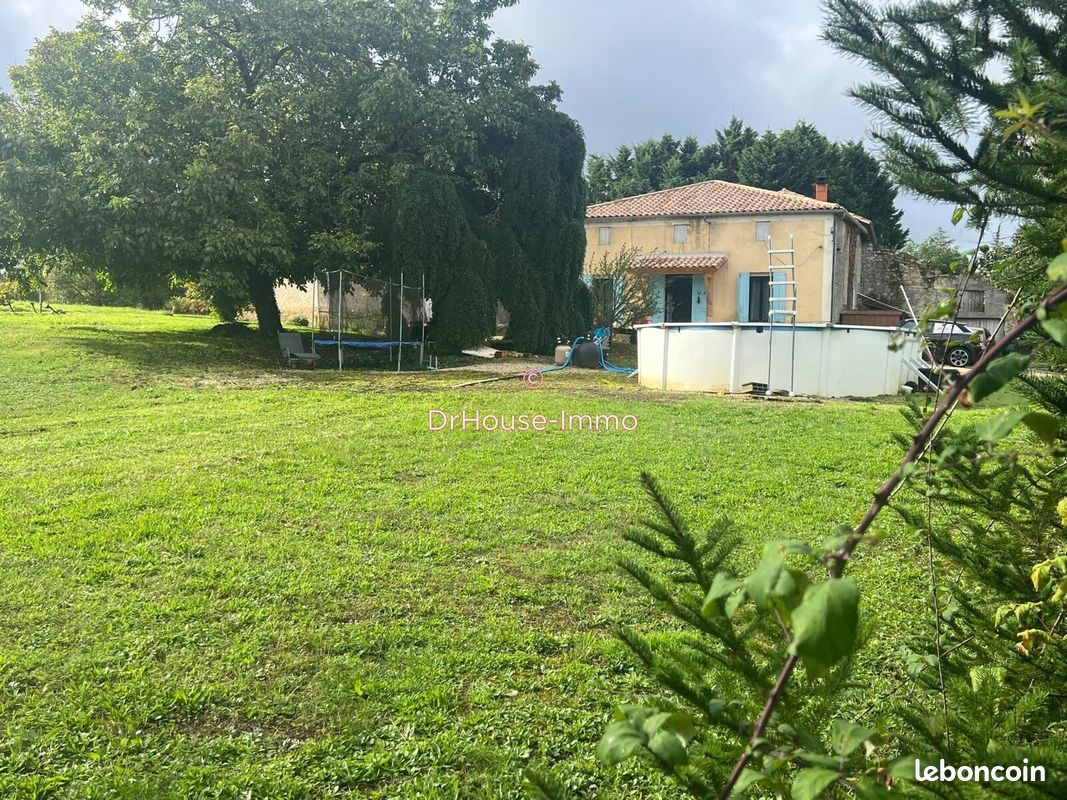 Maison 4 pièces 140 m² · à Sainte-Radegonde · 140 m² · 146 000 €