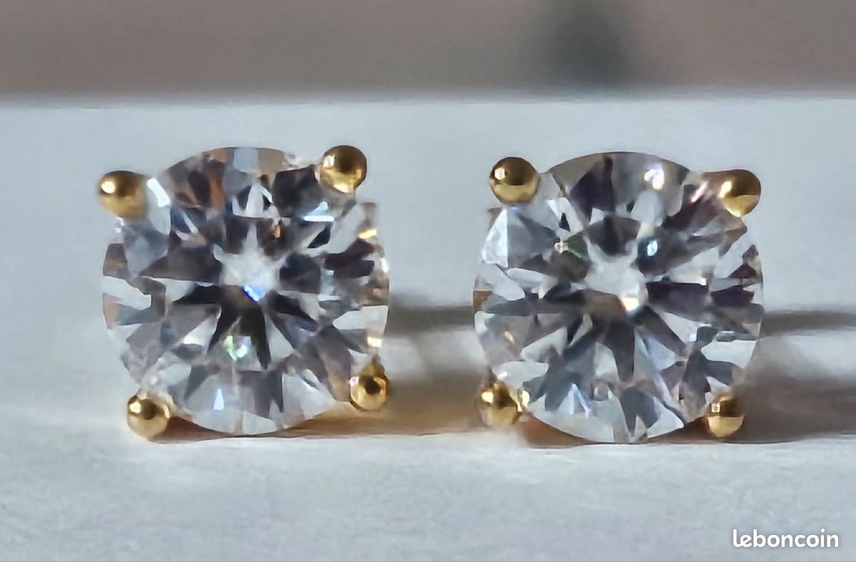 Boucles D'oreilles En Or 18 Carats Et Diamants - Marque RMR, Clous, Neuves Avec étiquettes