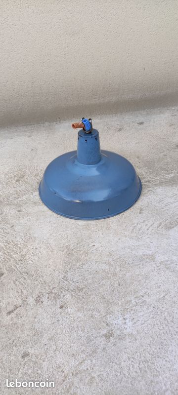 Lampe . Gamelle émaillée (image 2)