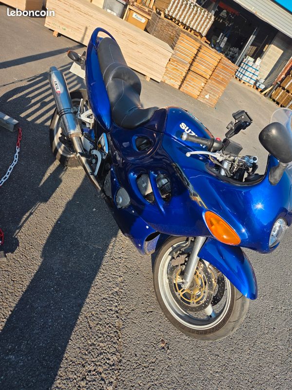Vend moto GSX-F (image 1)