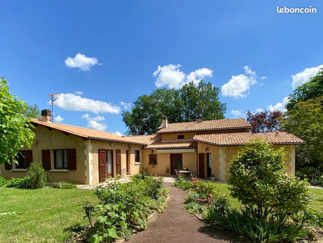 Maison 13 pièces 285 m² · à Tarnès · 285 m² · 490 000 €