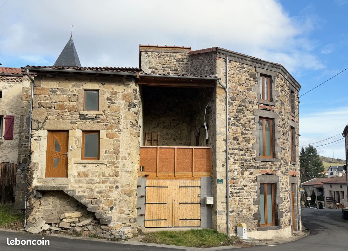 Maison 9 pièces 240 m² · à Ludesse · 240 m² · 229 900 €