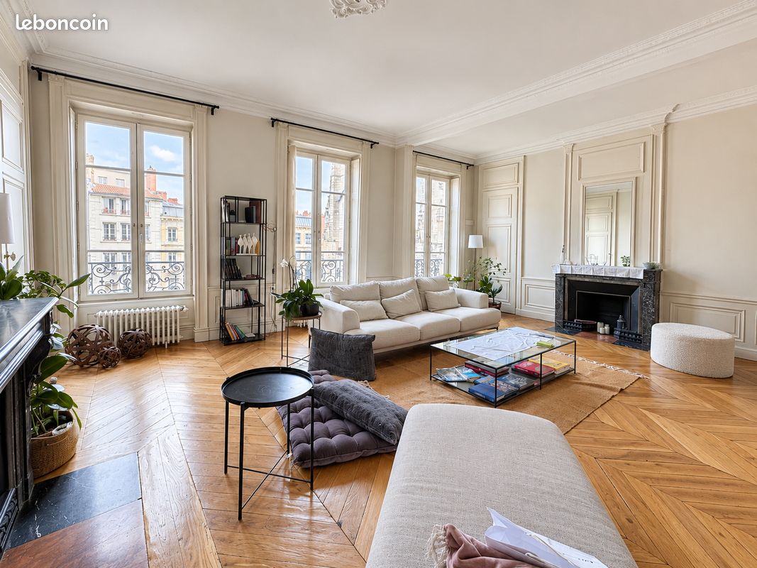 Appartement 4 pièces 149 m² · à Lyon · 149 m² · 2 990 €/mois