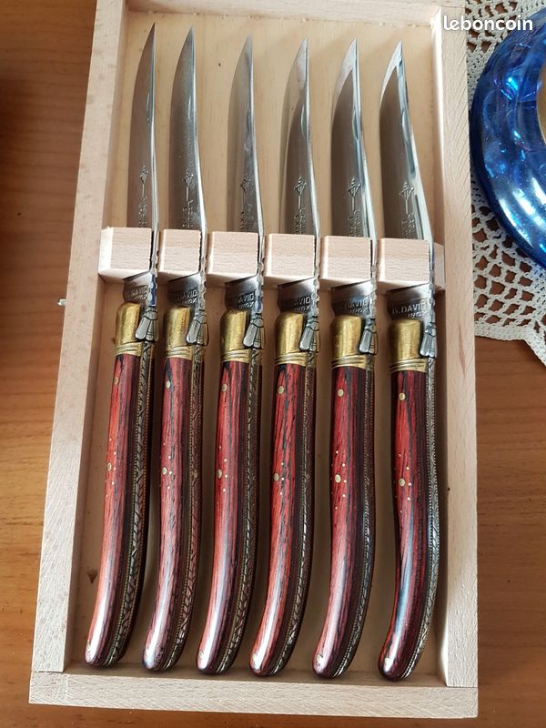 Coupelles en grès sur pied - Brocante en ligne
