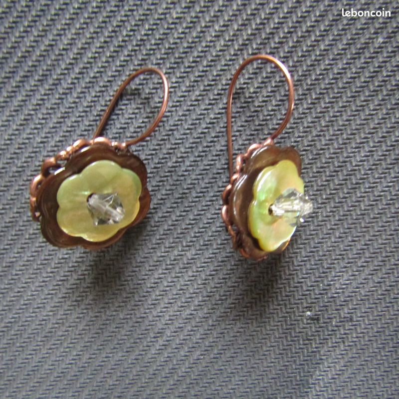 Collier pendentif en nacre (image 2)