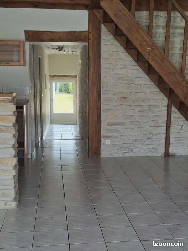 Maison 5 pièces 144 m² · à Sansais · 144 m² · 185 000 €