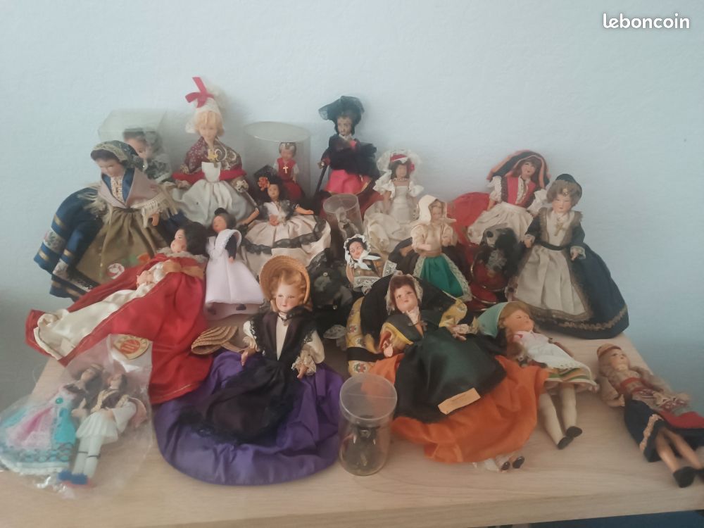 Vends poupées de collection (image 1)
