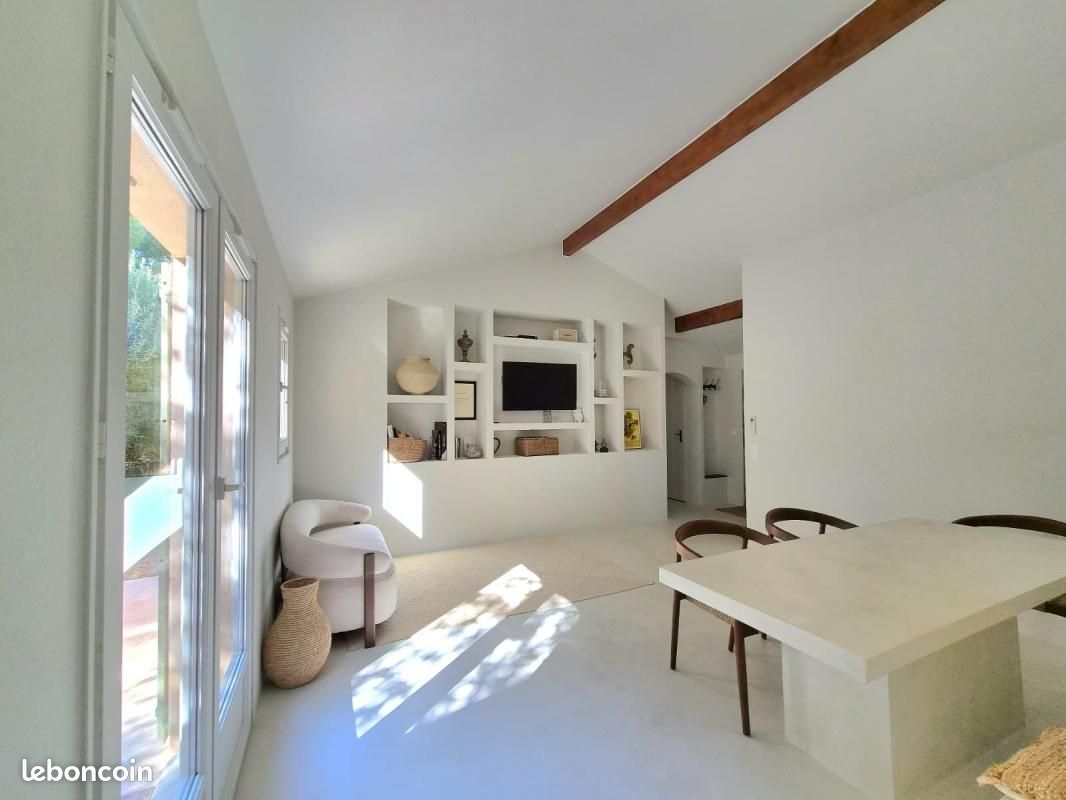 Maison 3 pièces 52 m² · à Eyguières · 52 m² · 275 000 €