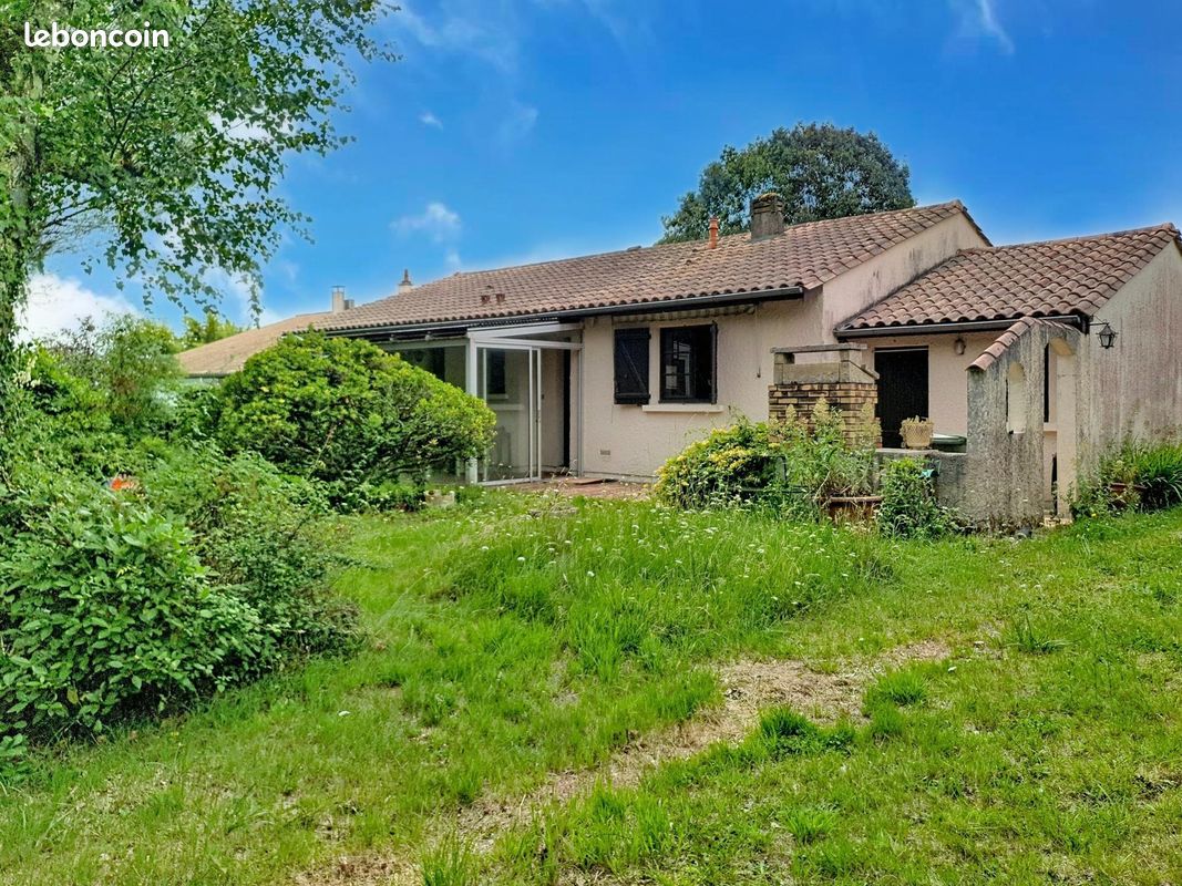 Maison 6 pièces 153 m² · à Artigues-près-Bordeaux · 153 m² · 392 000 €