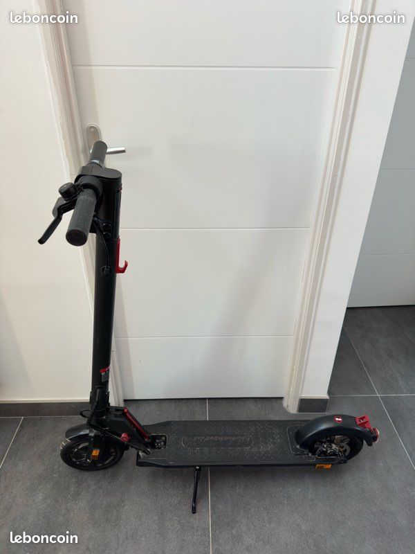 Promo Trottinette électrique Wispeed T855 chez Auchan