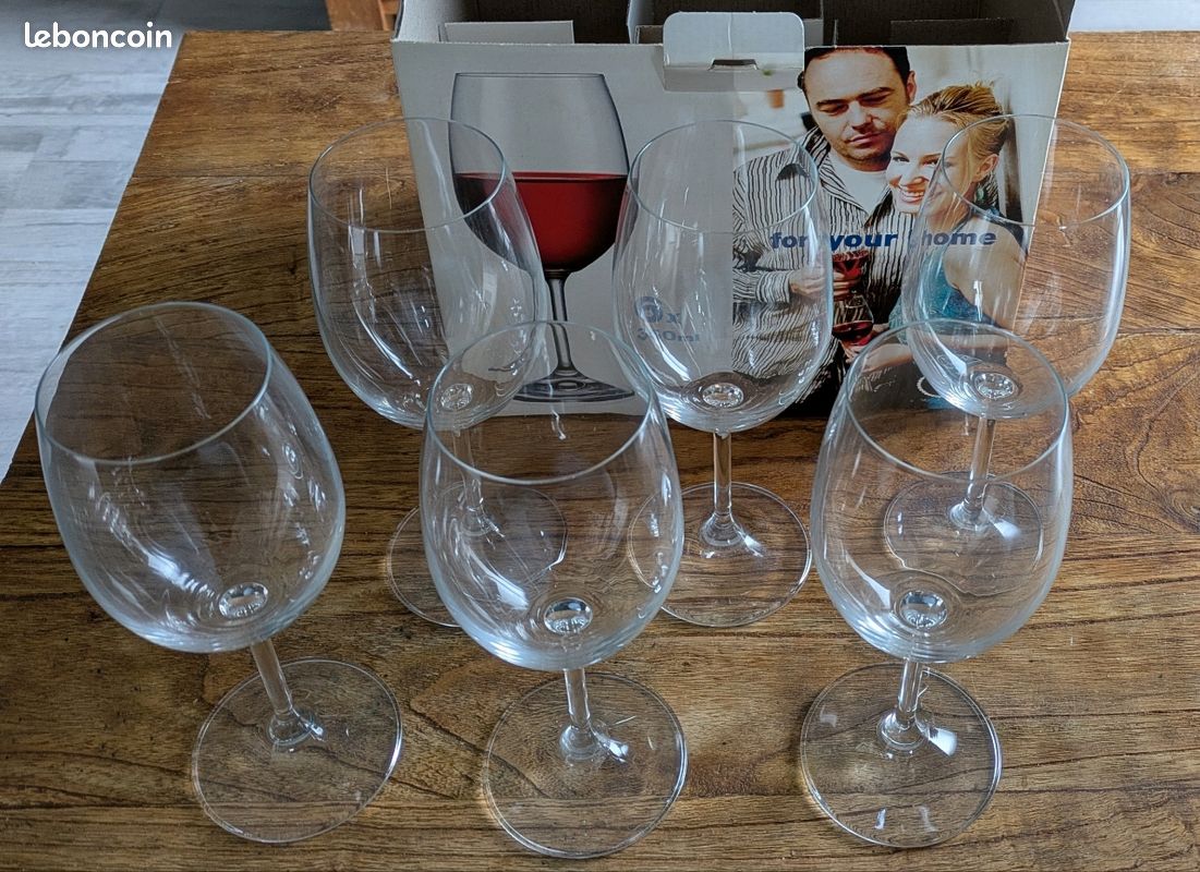 6 verres à vin (image 1)