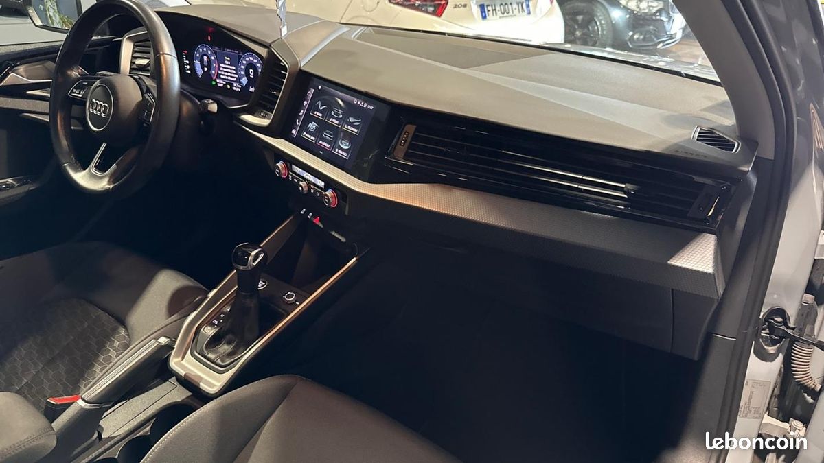 Audi A1 sportback 30 TFSI 110 S tronic 7 Advanced Gris Fleche (image 17)