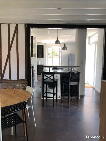 Chambre meublée en location - Maison rénovée de 130 m² en centre-ville d’Yvetot, proche gare
