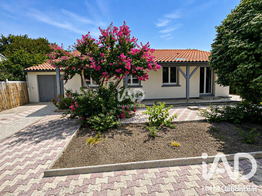 Maison 4 pièces 115 m² · à Saint-Aubin-de-Médoc · 115 m² · 379 000 €