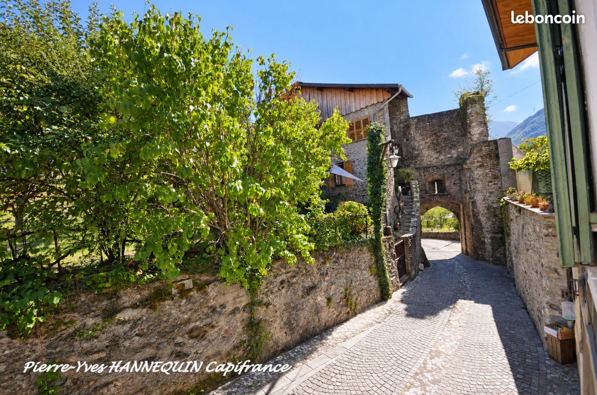 Appartement 3 pièces 77 m² · à Albertville · 77 m² · 215 000 €