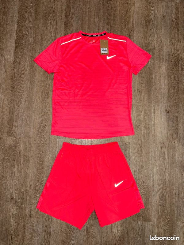 Tee Shirt Nike Running Rose Homme Nike T-shirt D'Entraînement Dri