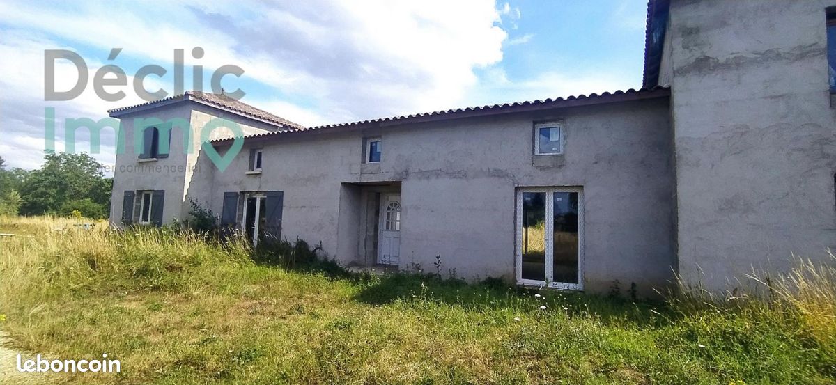 Maison 1 pièce 276 m² - Ruffec 16700 (image principale 0)