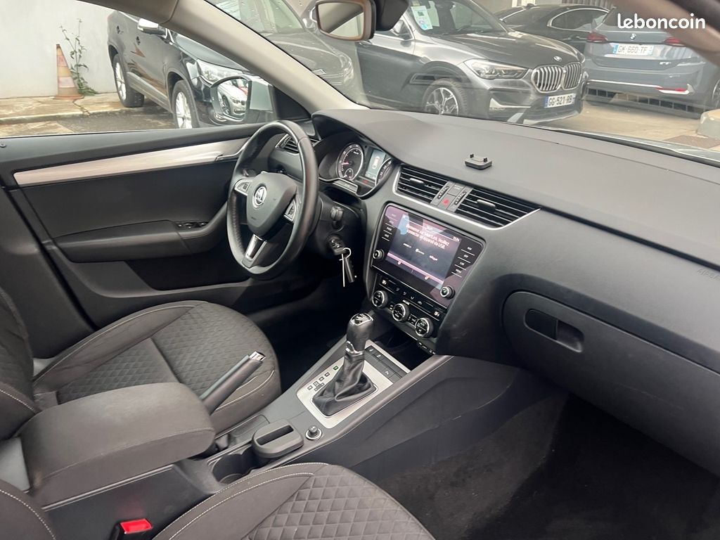Skoda OCTAVIA COMBI 1.4 TSI 150CH GREEN TEC STYLE DSG7 (image 14)