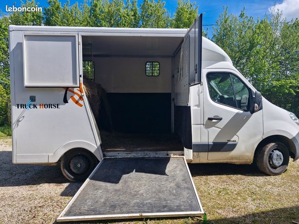 Super U Location Vehicule Transport Chevaux Location Petit Camion