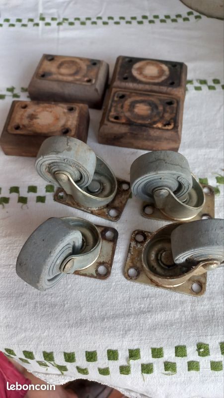 4 Roulettes de meuble (image 2)