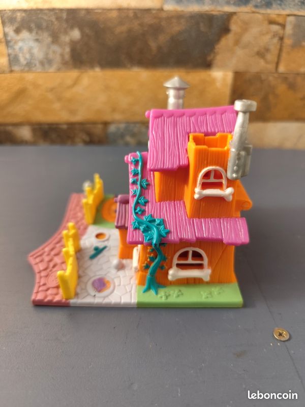 Polly Pocket Dog House (image 2)