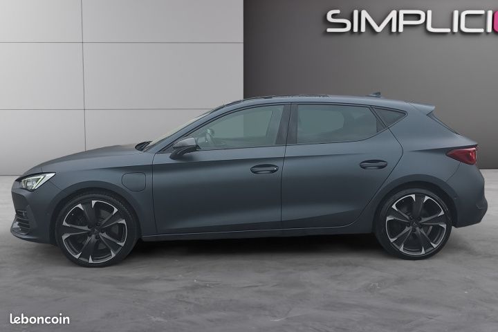 CUPRA LEON 1.4 E-HYBRID 245 VZ DSG6 Sièges chauffants Toit Ouvrant Peinture Mate Garantie 12 mois (image 21)