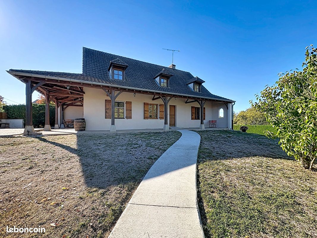 Maison 6 pièces 165 m² · à Simandre · 165 m² · 330 000 €