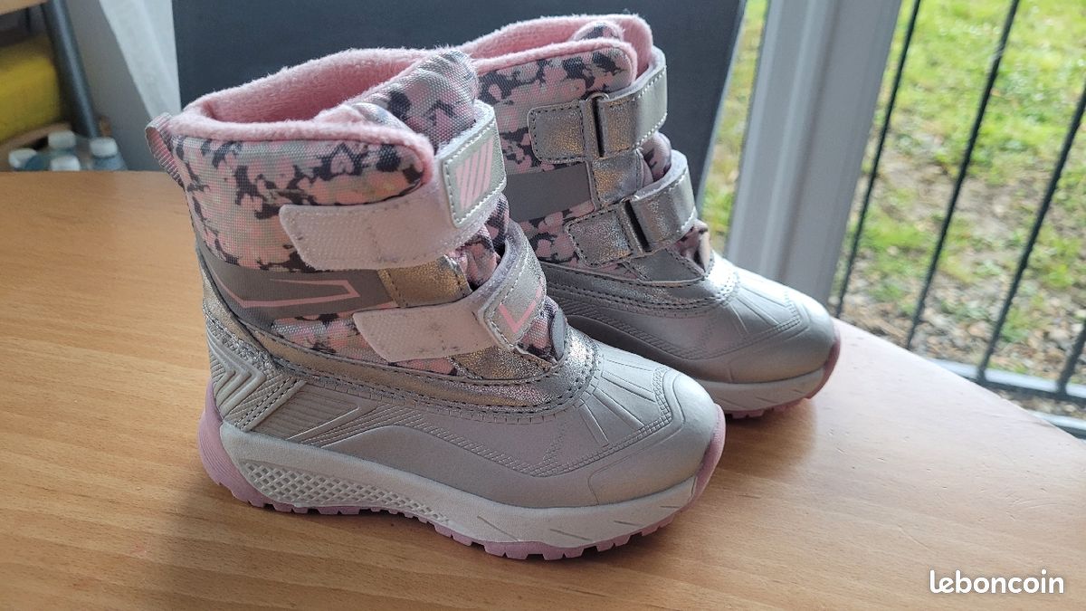 Chaussure neuve T26 fille chaude et imperméable (image 1)