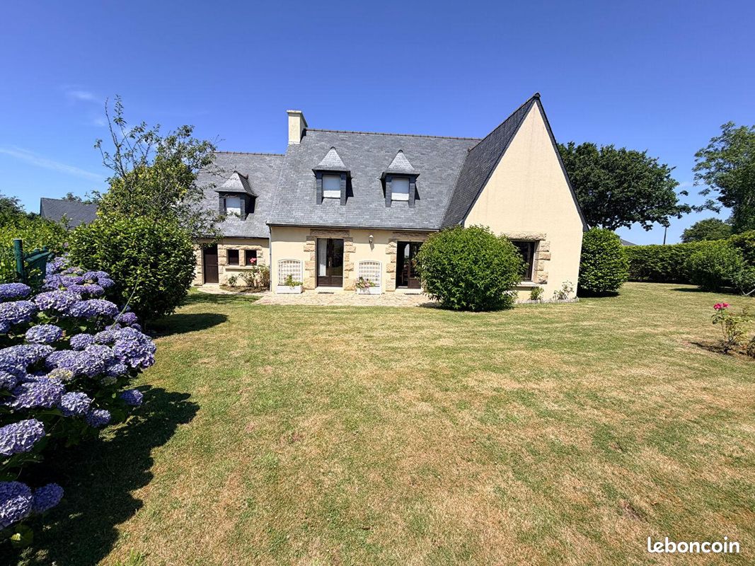 Maison 6 pièces 141 m² · à Locmaria-Plouzané · 141 m² · 369 910 €
