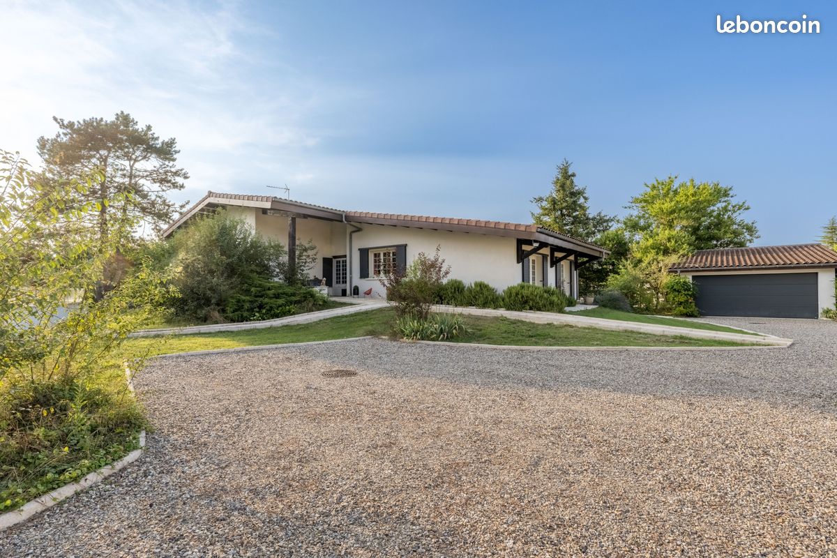 Maison 6 pièces 225 m² · à Villette-d'Anthon · 225 m² · 990 000 €