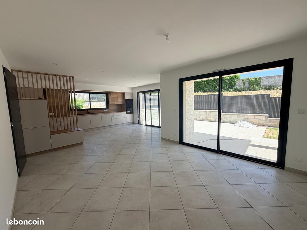 Maison 3 pièces 100 m² · à Diémoz · 100 m² · 345 000 €
