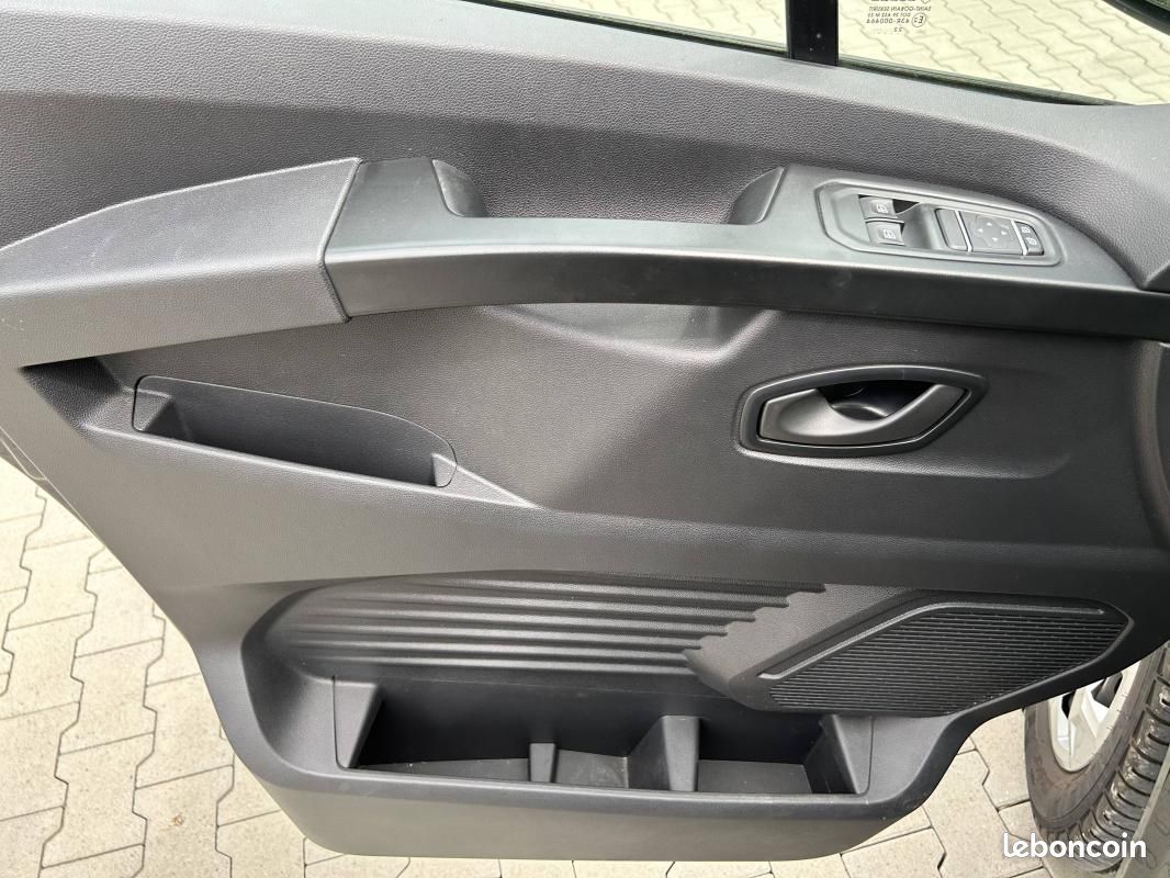 Renault Trafic L2 DCI 150 CH ZEN (image 18)