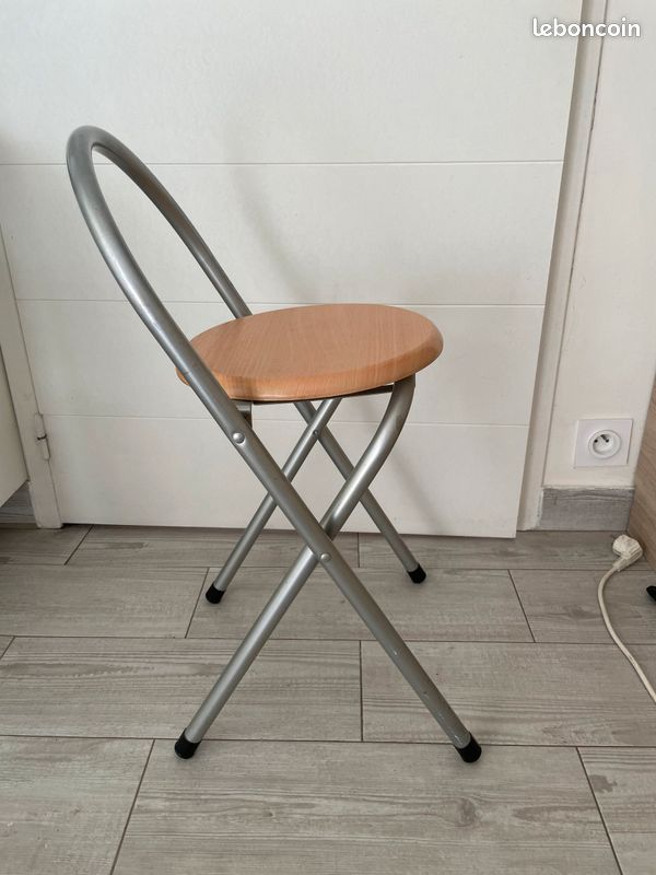 Tabouret pliant bois et fer (image 3)
