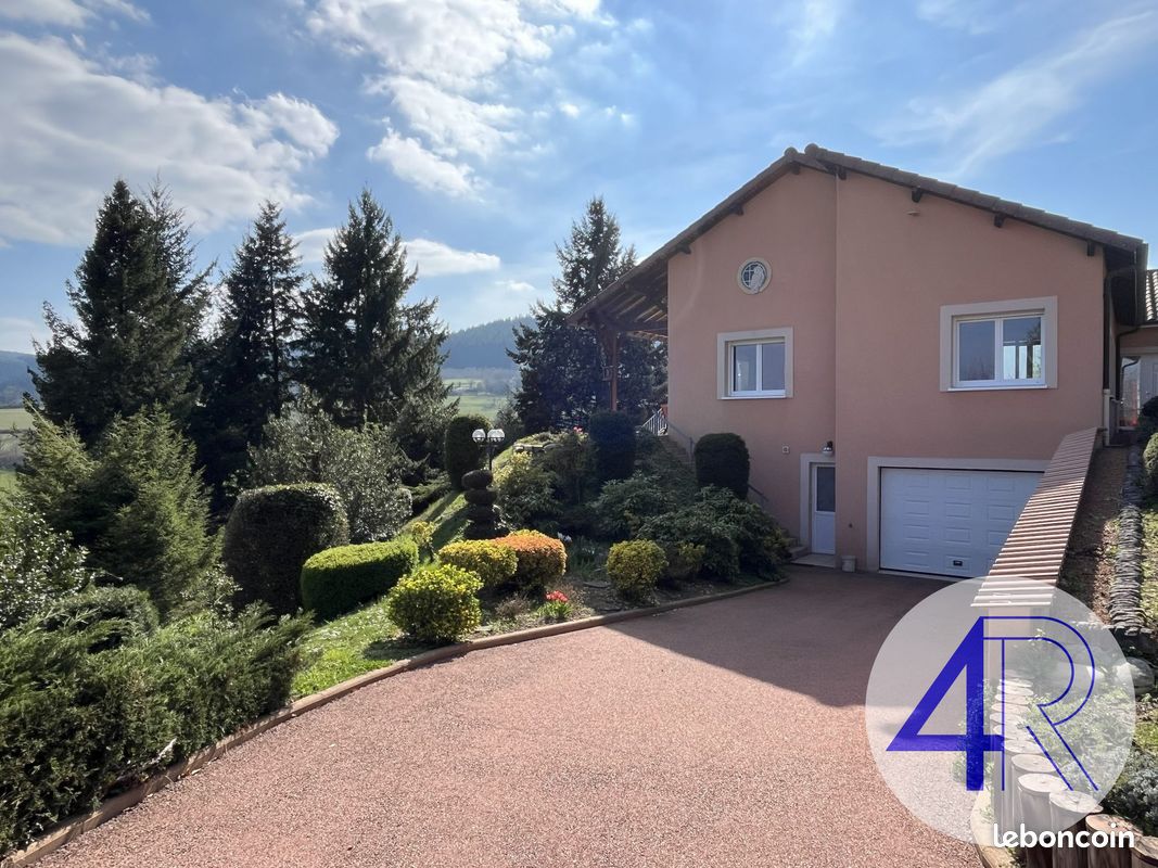Maison 8 pièces 266 m² · à Saint-Just-d'Avray · 266 m² · 510 000 €