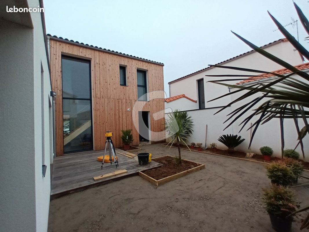 Maison 4 pièces 106 m² · à Les Sables-d'Olonne · 106 m² · 1 342 €/mois