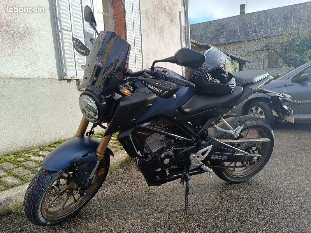 Vend honda cb 125 5000 km garantie 2 ans (image 1)