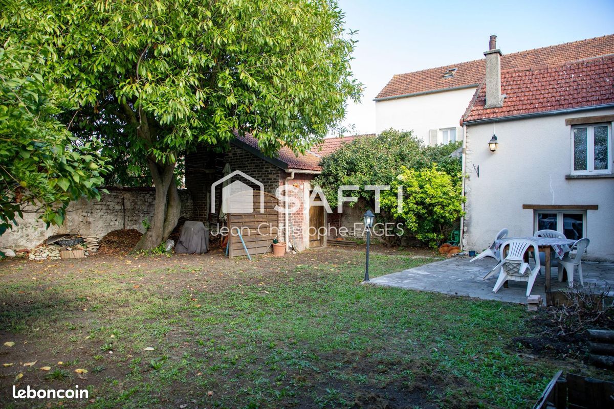 Maison 5 pièces 139 m² · à Mantes-la-Ville · 139 m² · 243 000 €