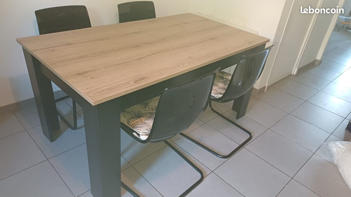 Table + 4 chaises (image 3)